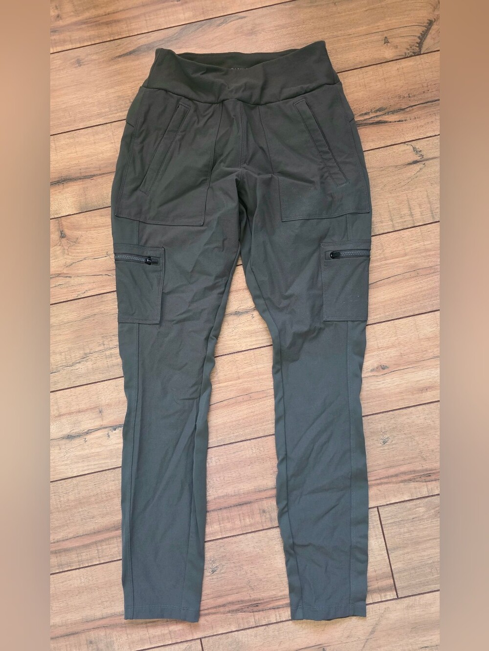 Athleta Headlands Athletic Cargo Pants Olive Green Jogger Sz 2